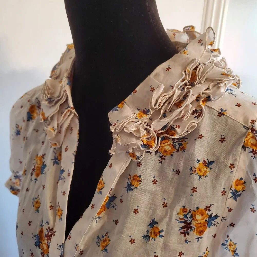 Zara Cottage Floral Button Up Top Puff Sleeve Ruffle Neck Size M Y2K Country